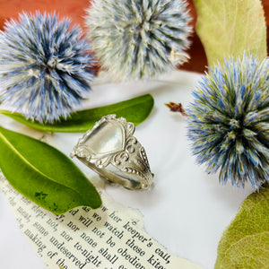 “CROWN PLAQUE”~Silver Plated Collector Spoon Ring