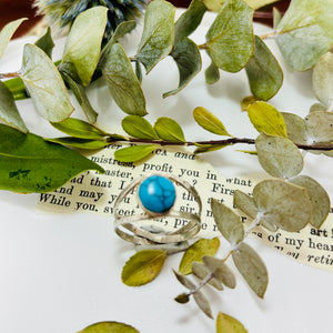 “BLUE BEAUTY”~Dyed Stone Hammered Split Shank Ring