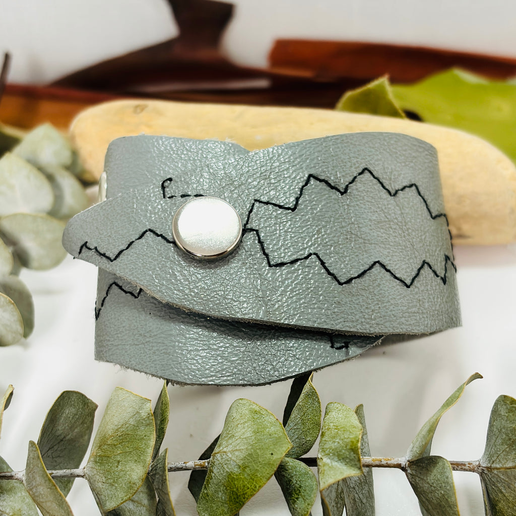 “SPIKEY CLOUDS”~Thick Grey Crossover Cuff