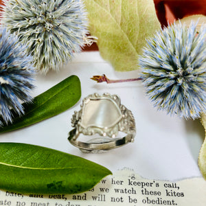 “CROWN PLAQUE”~Silver Plated Collector Spoon Ring