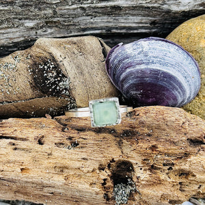 “SEA GREEN SPARKLE”~ Sterling Silver Ring