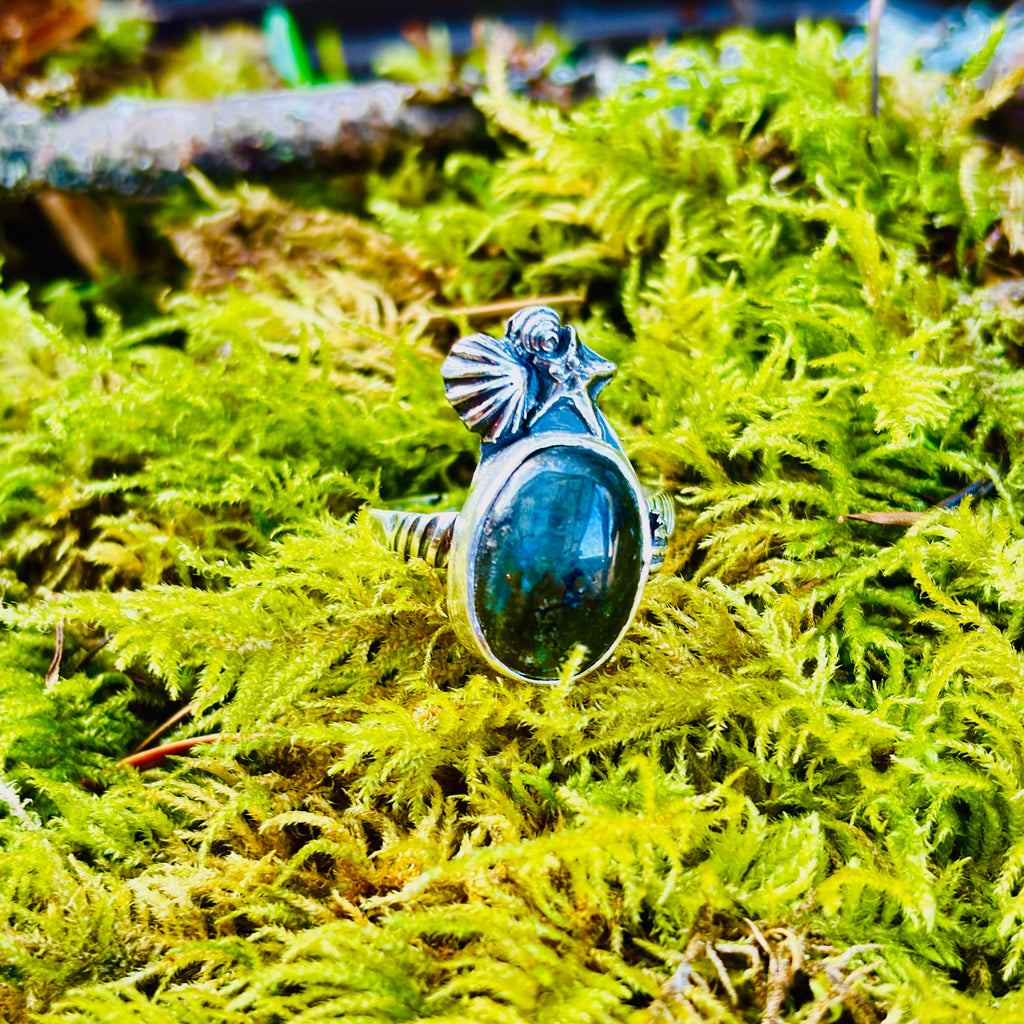 “SEA TREASURES”~Labradorite Sterling Silver Sea Shell/Starfish Ring