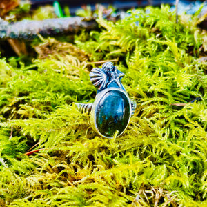 “SEA TREASURES”~Labradorite Sterling Silver Sea Shell/Starfish Ring