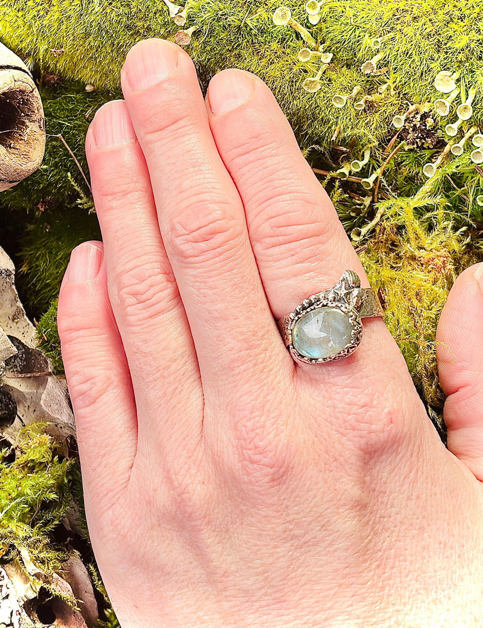 “LOVE OF THE SEA” ~ Oval Labradorite Sea Shell Sterling Silver Ring